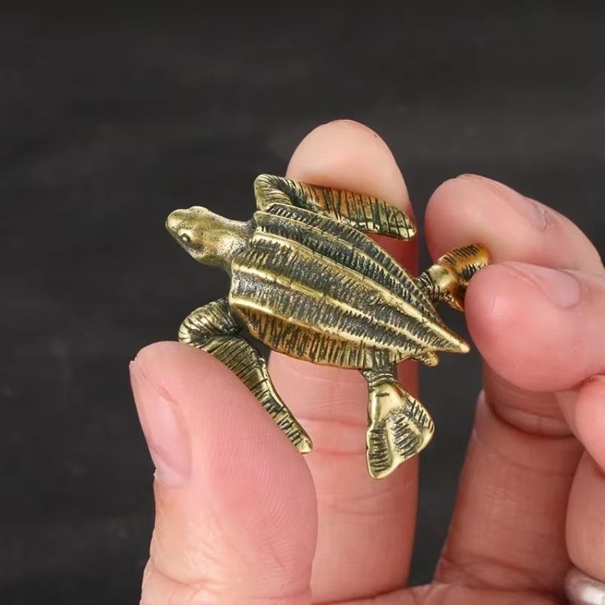 1 Pcs Antique Brass Turtle Figurine Solid Copper Office Desk Decor Cross-Border Craft Collectible with Engraving Metal Casting THY3080
1 Pcs Antique Brass Turtle Figurine Solid Copper Office Desk Decor Cross-Border Craft Collectible with Engraving Metal Casting THY3080