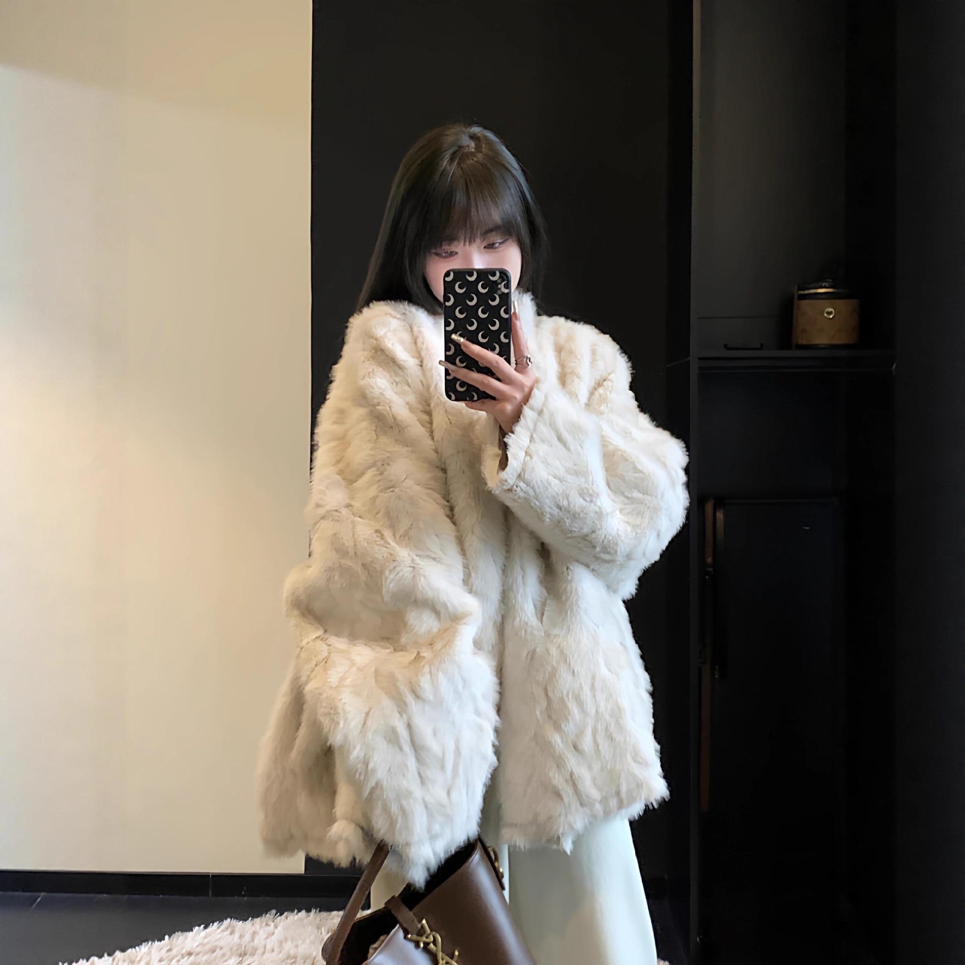 Женское пальто-кейп из овчины с толстыми рукавами «летучая мышь» в стиле «кэжуал» L грязно-белый
Женское пальто-кейп из овчины с толстыми рукавами «летучая мышь» в стиле «кэжуал» L грязно-белый