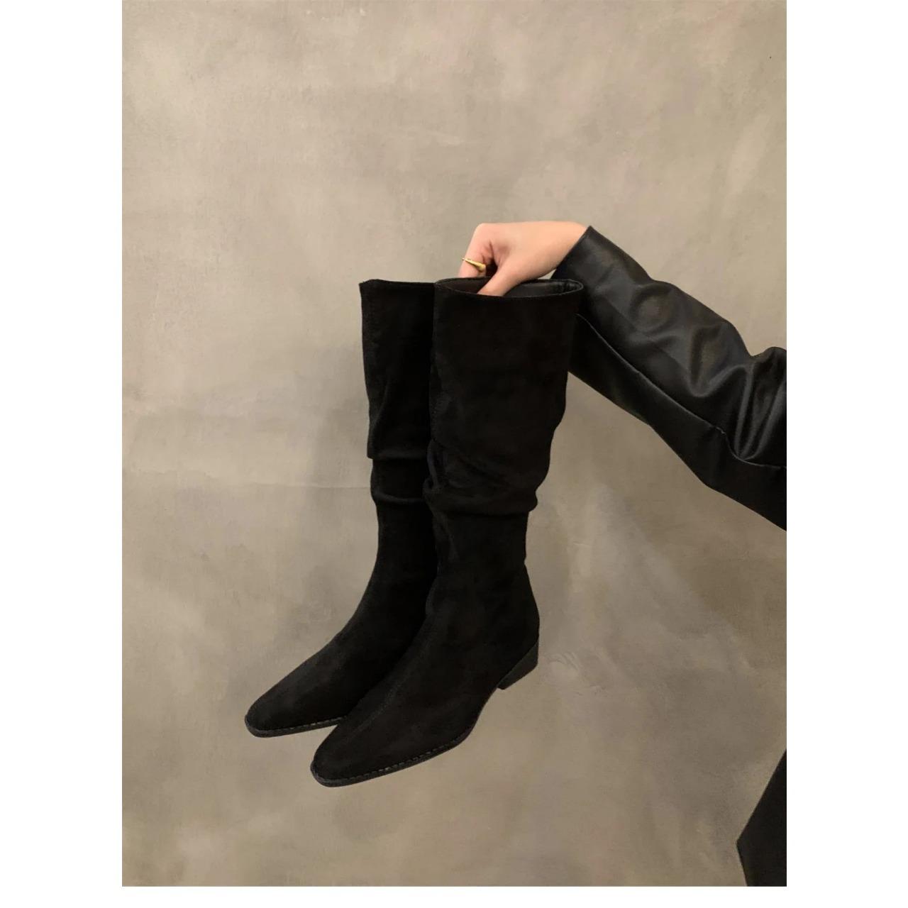 Женские сапоги до колена, осенне-зимняя женская обувь, модные женские туфли без застежек, с заостренным носком, длинные 40
Женские сапоги до колена, осенне-зимняя женская обувь, модные женские туфли без застежек, с заостренным носком, длинные 40