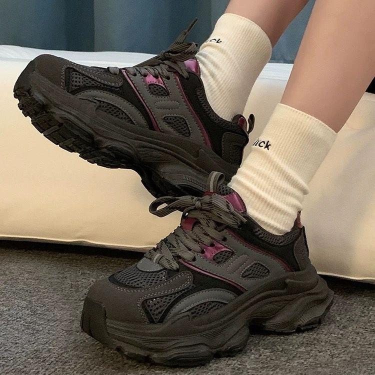 Dad Shoes Girl 2025 Spring and Summer New Breathable Mesh Shoes Thick Soles Increase with Skirts Sports and Leisure Shoes Women s 35 сірий колір
Dad Shoes Girl 2025 Spring and Summer New Breathable Mesh Shoes Thick Soles Increase with Skirts Sports and Leisure Shoes Women s 35 сірий колір