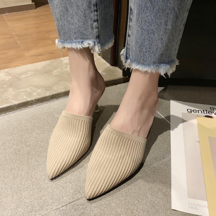 Slippers female summer 2021 spring and summer outer wear fashion Internet celebrity fairy style bag head half slippers thin heel pointed sandals 40 абрикосовий
Slippers female summer 2021 spring and summer outer wear fashion Internet celebrity fairy style bag head half slippers thin heel pointed sandals 40 абрикосовий