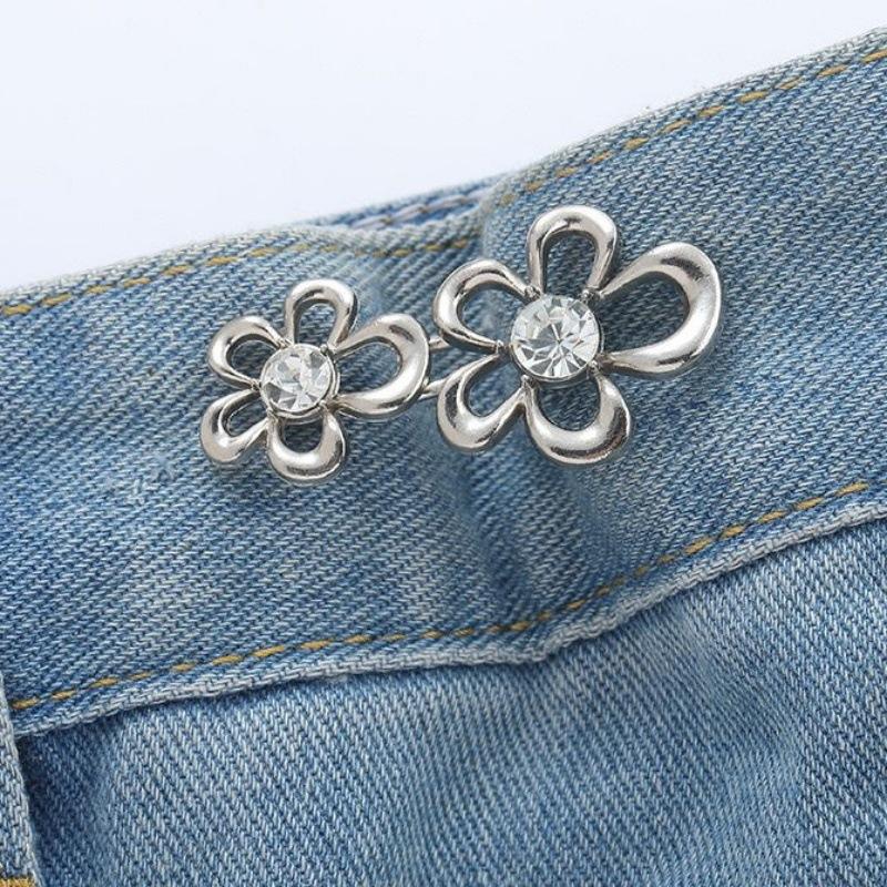 Metal Flower Shaped Waist Button Decorative Snap Fastener Non Nail Installation Suitable for Clothing and Accessories with Clear Center Rhinestone One Size
Metal Flower Shaped Waist Button Decorative Snap Fastener Non Nail Installation Suitable for Clothing and Accessories with Clear Center Rhinestone One Size