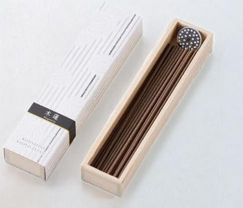 Hyakurakuka Magnolia scent Please use it to purify the air and Mysterious magnolia scent with aluminum incense holder magnolia room.
Hyakurakuka Magnolia scent Please use it to purify the air and Mysterious magnolia scent with aluminum incense holder magnolia room.