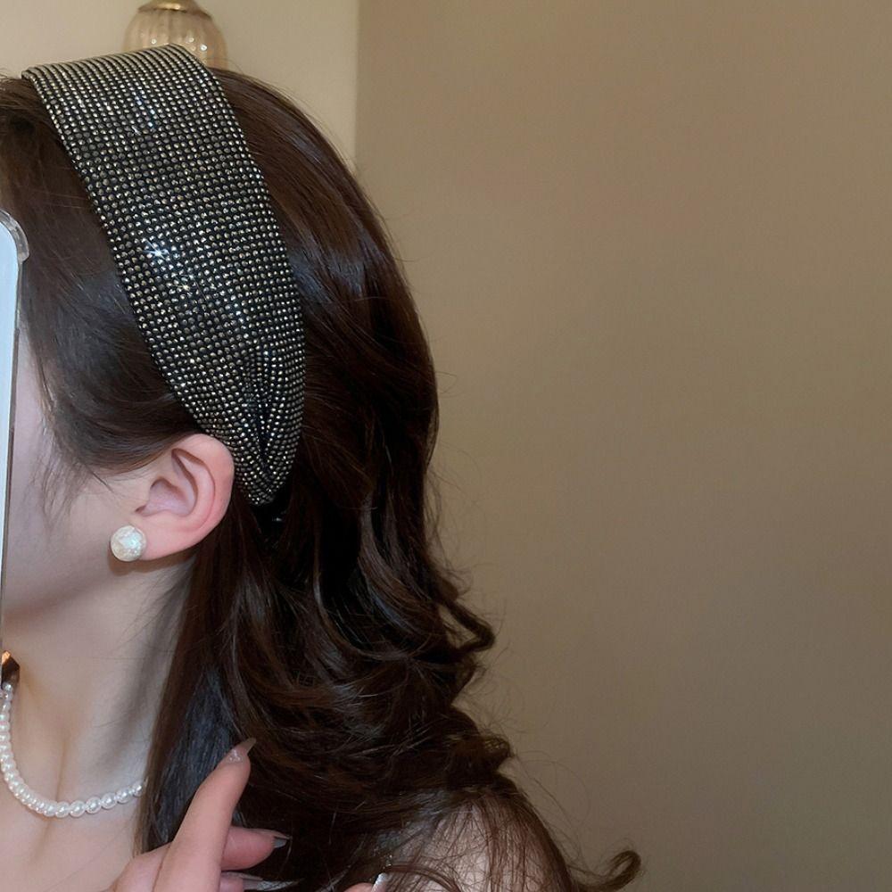 Headwear Rhinestone Headband Face Wash Blingbling Hair Hoop Fashion Wide Edge Hairband Girls білий
Headwear Rhinestone Headband Face Wash Blingbling Hair Hoop Fashion Wide Edge Hairband Girls білий