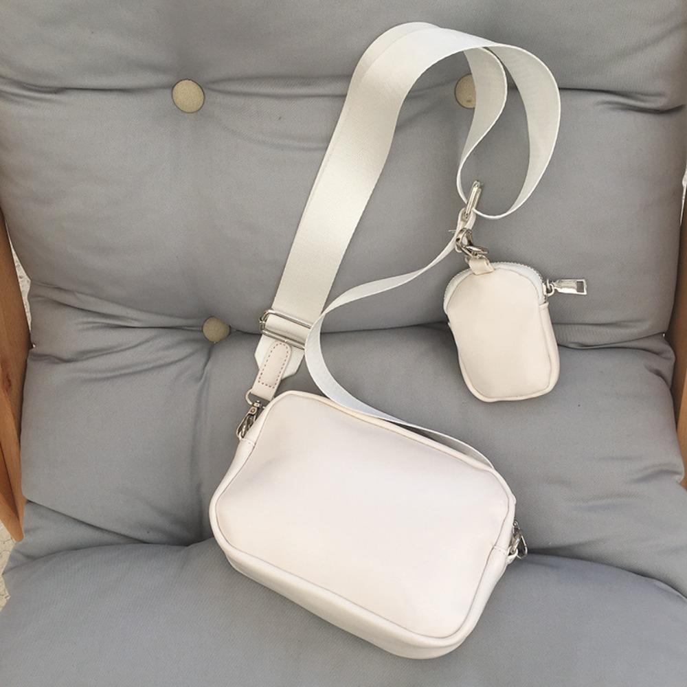 Korean Style Shoulder Bag with Mini Bag Pendant Women Male Fashion Crossbody Bag Handbag Ladies Casual Simple Small Square Bags белый
Korean Style Shoulder Bag with Mini Bag Pendant Women Male Fashion Crossbody Bag Handbag Ladies Casual Simple Small Square Bags белый