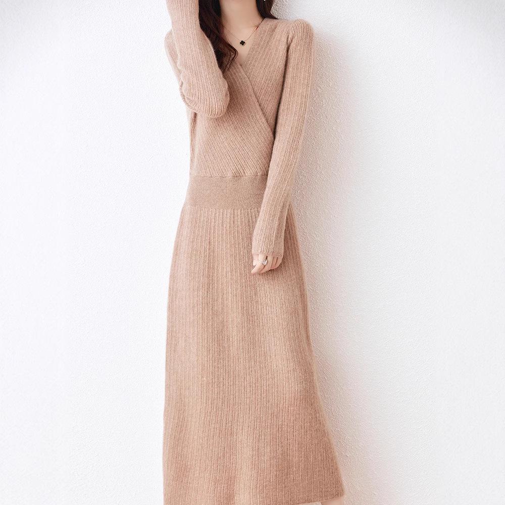 Women s Slim Fit V-Neck Wool Knit Dress - Waist-Hugging, Extra Long, Over-the-Knee, for Autumn/Winter Temperament M (100-110 jin)
Women s Slim Fit V-Neck Wool Knit Dress - Waist-Hugging, Extra Long, Over-the-Knee, for Autumn/Winter Temperament M (100-110 jin)