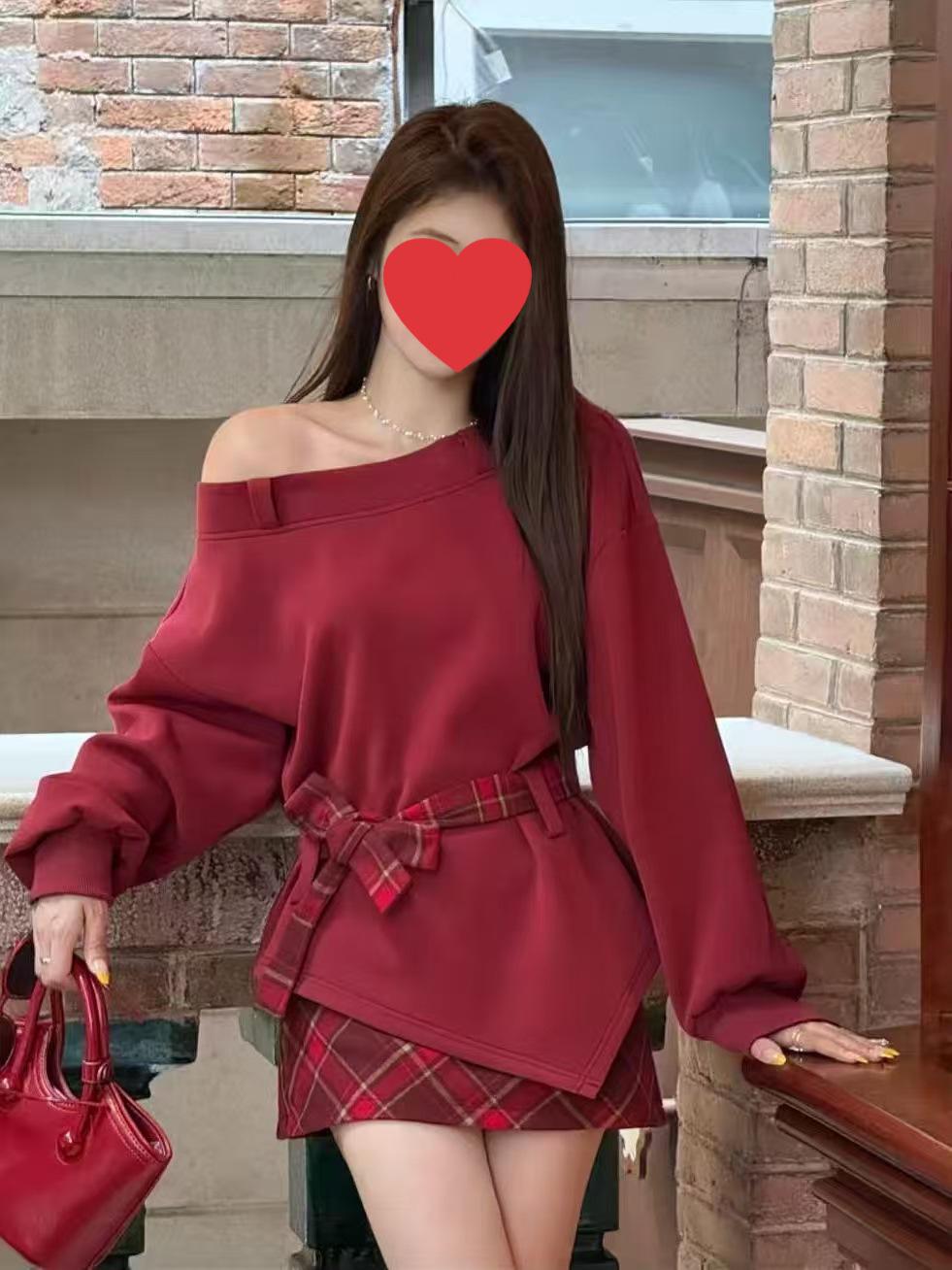 Korean-Style Off-Shoulder Top & Plaid Mini Skirt Set - Playful, Irregular Design for Women S
Korean-Style Off-Shoulder Top & Plaid Mini Skirt Set - Playful, Irregular Design for Women S