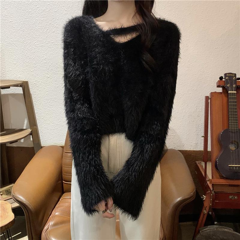 This year, beautiful imitation mink hair sweaters are popular for women s autumn and winter milk fufu popular jackets with v-neck knitting. one size fits all чорний
This year, beautiful imitation mink hair sweaters are popular for women s autumn and winter milk fufu popular jackets with v-neck knitting. one size fits all чорний