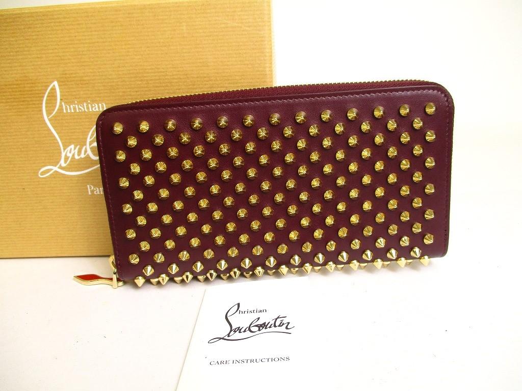 Автентичний гаманець Christian Louboutin Panettone Bordeaux зі шкіряними шипами на круглій блискавці №a236 відремонтований
Автентичний гаманець Christian Louboutin Panettone Bordeaux зі шкіряними шипами на круглій блискавці №a236 відремонтований