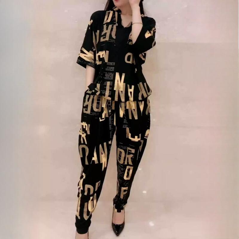 Женская одежда больших размеров для пухлых девочек. Летний комплект одежды для пухлых девочек. Стильный, свободный и повседневный.. Комплект из двух предметов: узкие брюки Haren XXXXL
Женская одежда больших размеров для пухлых девочек. Летний комплект одежды для пухлых девочек. Стильный, свободный и повседневный.. Комплект из двух предметов: узкие брюки Haren XXXXL