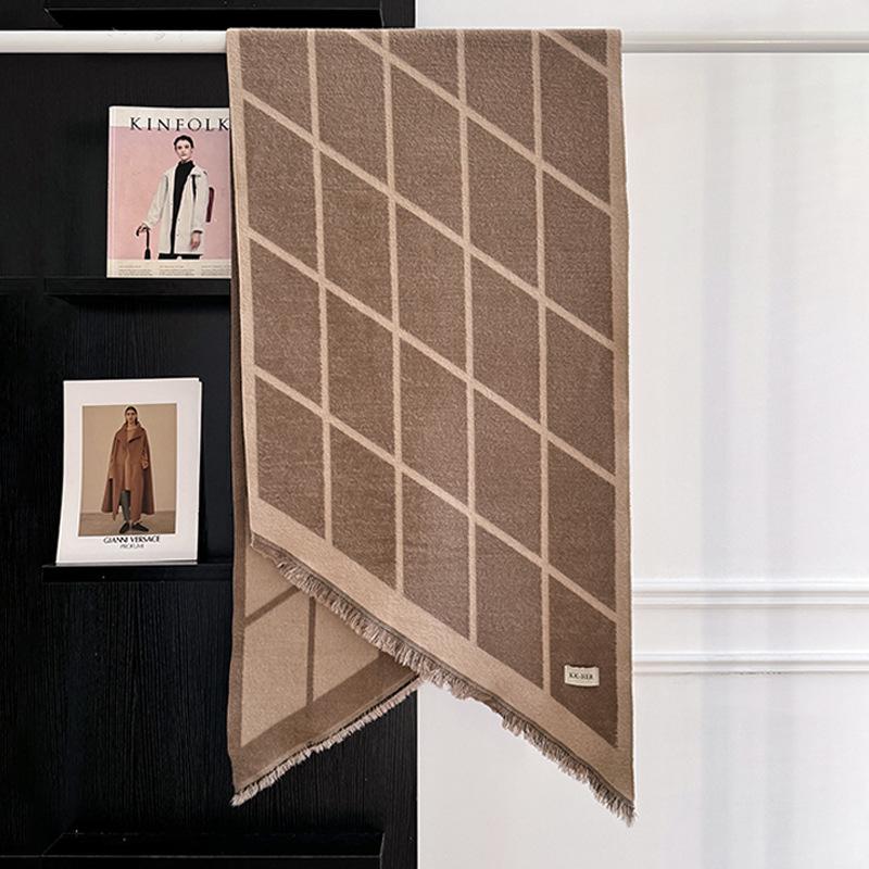 Luxury Women Soft Winter Cashmere Triangle Scarf Fashion Lattice Warm Shawl And Wrap Bandana Pashmina Female Scarves One Size
Luxury Women Soft Winter Cashmere Triangle Scarf Fashion Lattice Warm Shawl And Wrap Bandana Pashmina Female Scarves One Size
