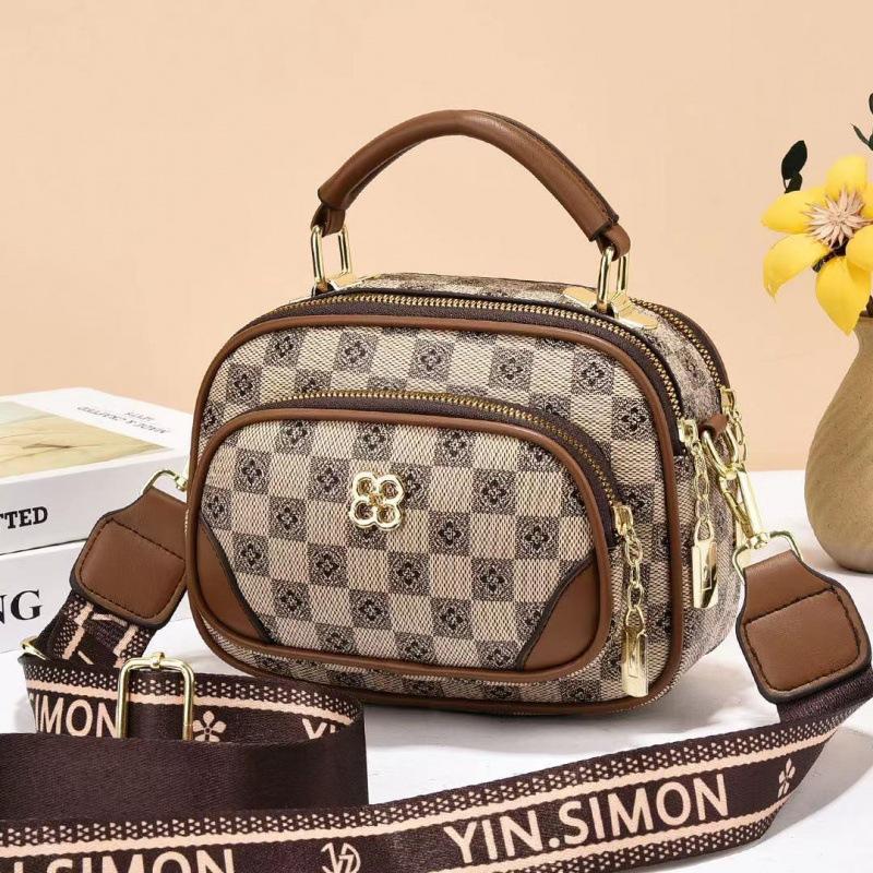 Женская сумка женская сумка мода корейская версия прилив печать маленькая круглая сумка простая атмосфера плечо через плечо 20*8*16cm
Женская сумка женская сумка мода корейская версия прилив печать маленькая круглая сумка простая атмосфера плечо через плечо 20*8*16cm