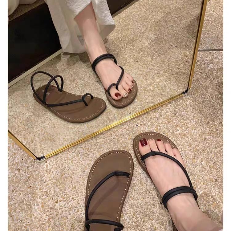 Set of toe slippers women s outer wear 2025 summer temperament wind simple thin belt two wear sandals beach Roman sandals women 35 коричневый
Set of toe slippers women s outer wear 2025 summer temperament wind simple thin belt two wear sandals beach Roman sandals women 35 коричневый