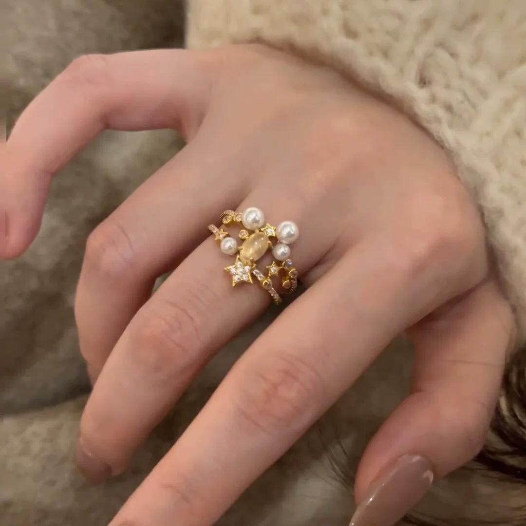 Женское винтажное золотое матовое регулируемое кольцо с дизайном в средневековом стиле
Женское винтажное золотое матовое регулируемое кольцо с дизайном в средневековом стиле