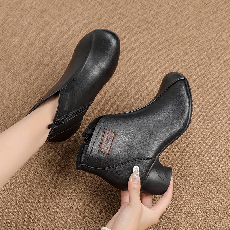 Високоякісні осінні жіночі ботильйони з натуральної шкіри на товстому каблуці Жіноче зимове взуття ручної роботи на блискавці Жіночі короткі черевики 39 чорний
Високоякісні осінні жіночі ботильйони з натуральної шкіри на товстому каблуці Жіноче зимове взуття ручної роботи на блискавці Жіночі короткі черевики 39 чорний