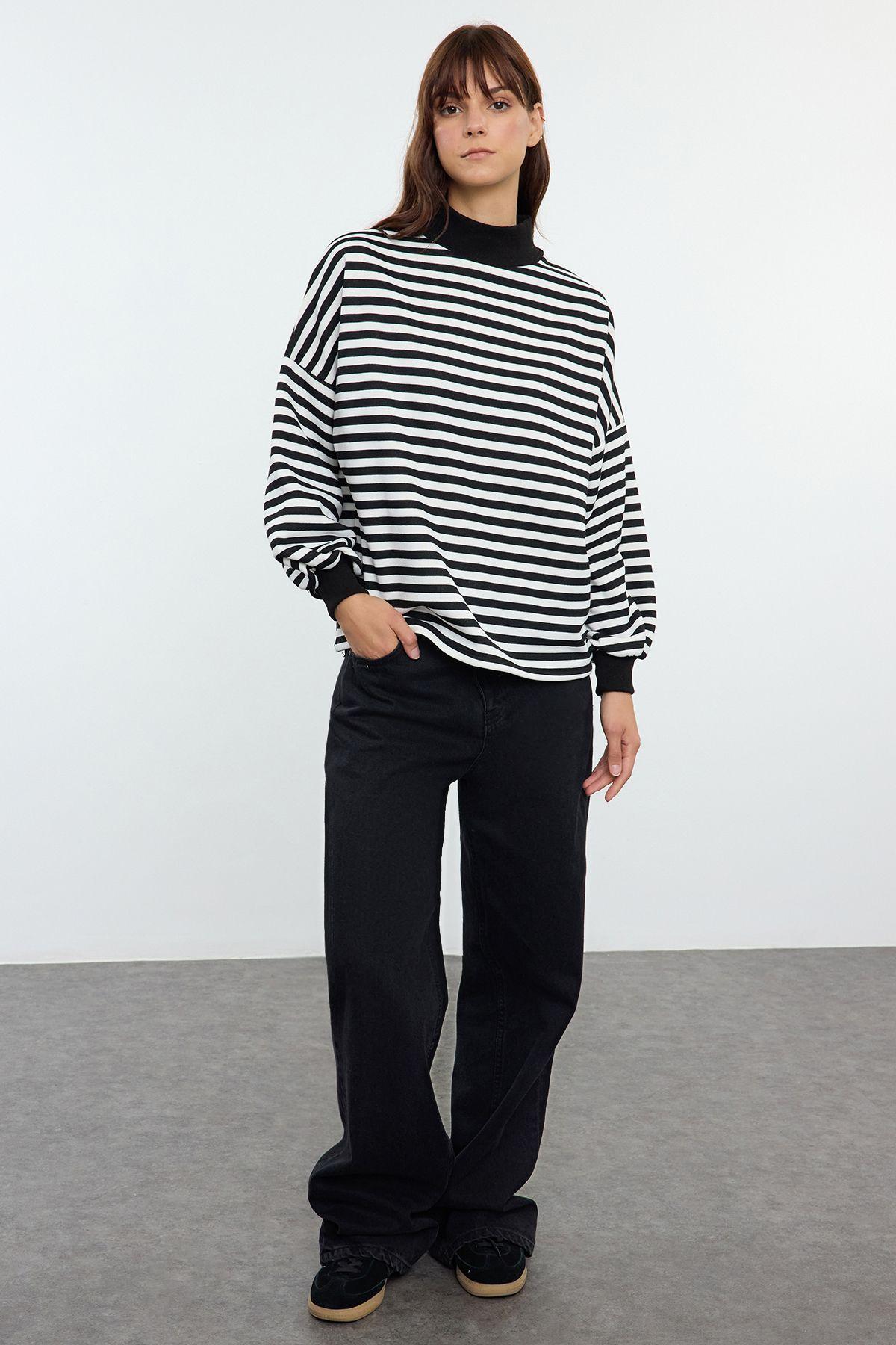 Women s Fashionable Stylish Sweatshirt Black Basic Striped Oversize Half Turtleneck Thick Inside Fleece Knitted Sweatshirt L
Women s Fashionable Stylish Sweatshirt Black Basic Striped Oversize Half Turtleneck Thick Inside Fleece Knitted Sweatshirt L