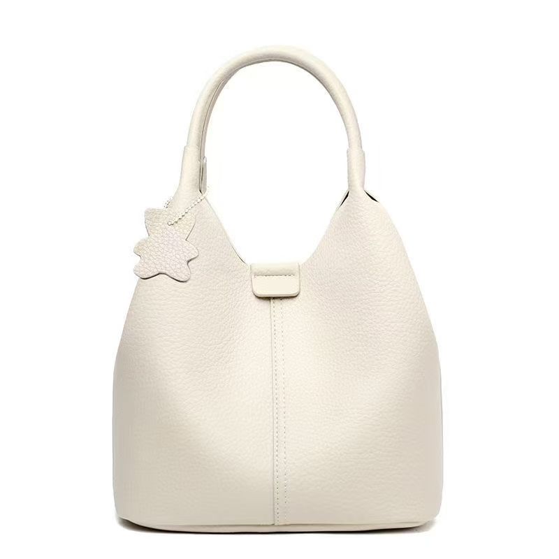 Genuine Brand Soft Leather Shoulder Bag For Women Casual Tote Bag Female Solid Color Purse Simple Design Handbag Commuting Sac 22cm 14cm 20cm білий
Genuine Brand Soft Leather Shoulder Bag For Women Casual Tote Bag Female Solid Color Purse Simple Design Handbag Commuting Sac 22cm 14cm 20cm білий