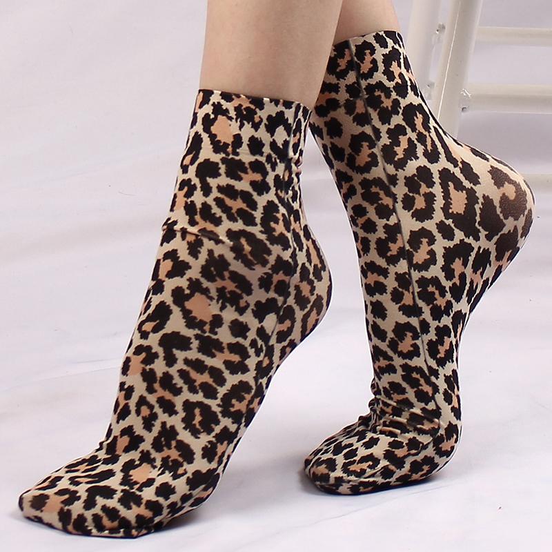 Men and Women Middle Tube Couple Socks Personality Leopard Print Cotton Socks Hip Hop European and American Trendy Socks One-size
Men and Women Middle Tube Couple Socks Personality Leopard Print Cotton Socks Hip Hop European and American Trendy Socks One-size