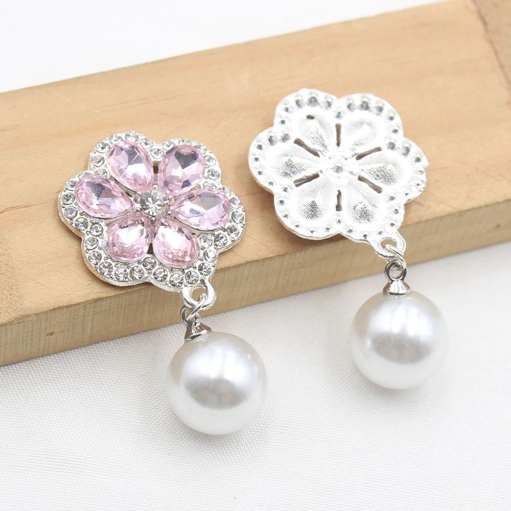 2Pcs 25 * 45mm Plum Blossom Water Diamond Pearl Pendant DIY Clothing Hair Accessories Alloy Fashion Mobile Phone Decoration Acce
2Pcs 25 * 45mm Plum Blossom Water Diamond Pearl Pendant DIY Clothing Hair Accessories Alloy Fashion Mobile Phone Decoration Acce