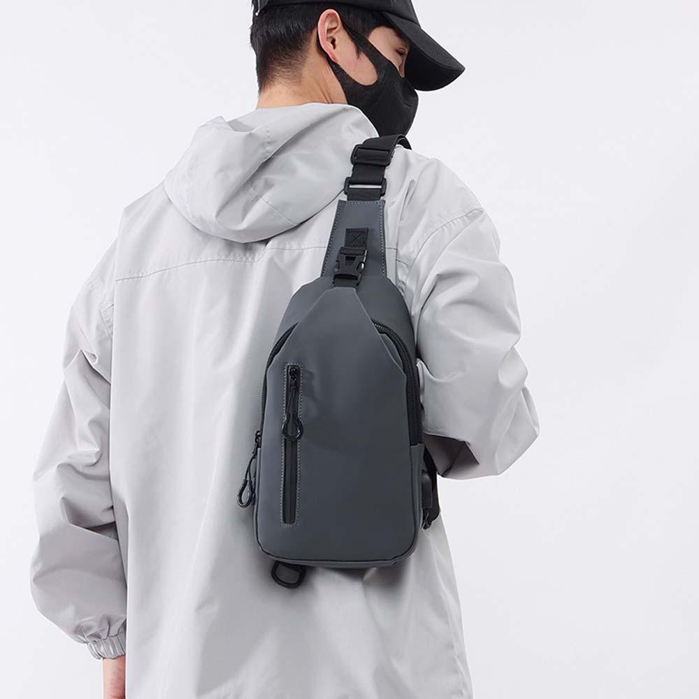 Anti-splash Water Men s Chest Bag PU Leather Sports Walking Bag Outdoor Waist Bag Jogging сірий
Anti-splash Water Men s Chest Bag PU Leather Sports Walking Bag Outdoor Waist Bag Jogging сірий