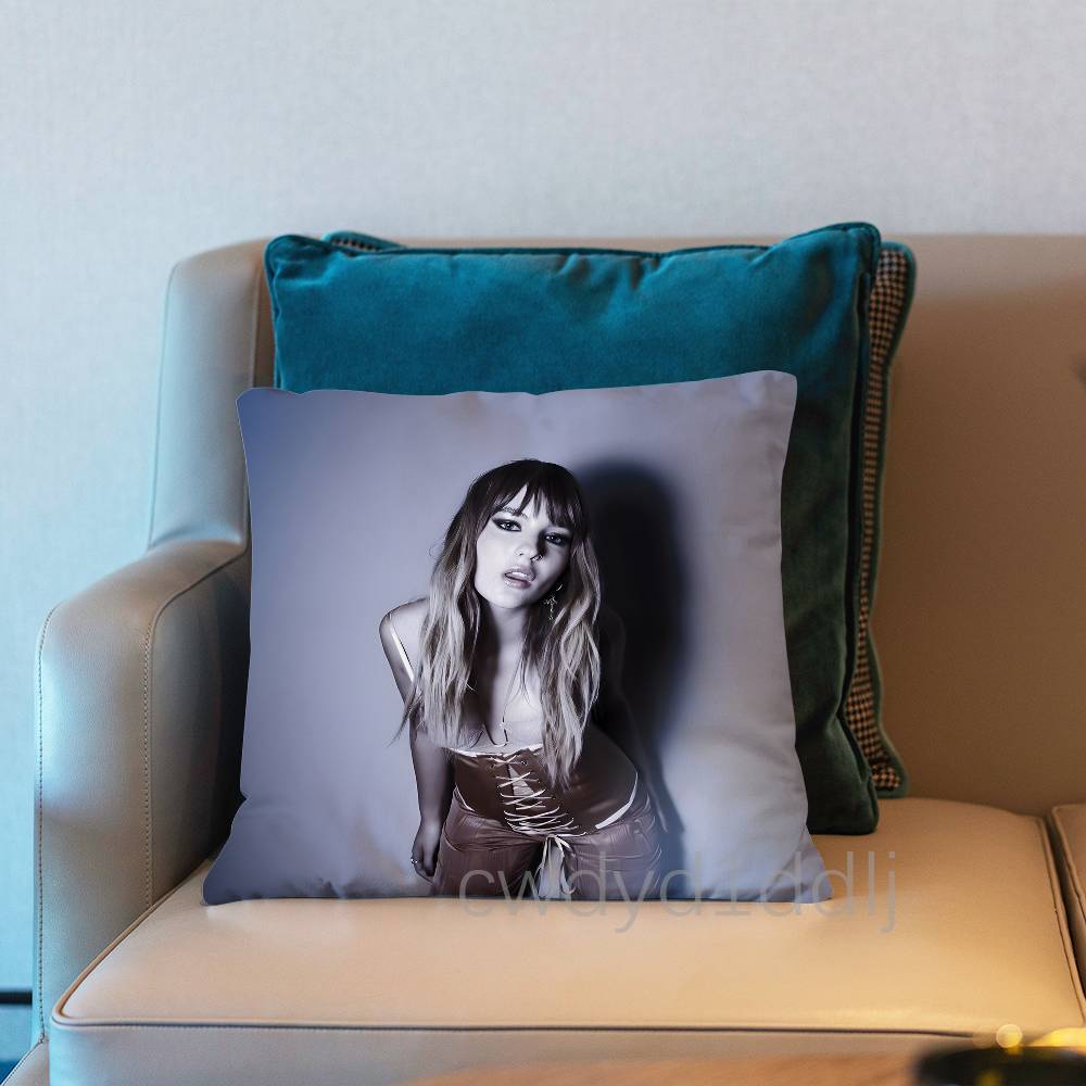 VVictoria MManeskin Pillow Case Cover Square Sofa With For Pattern Comfortable Cushion suitable Of Room 30x30cm
VVictoria MManeskin Pillow Case Cover Square Sofa With For Pattern Comfortable Cushion suitable Of Room 30x30cm