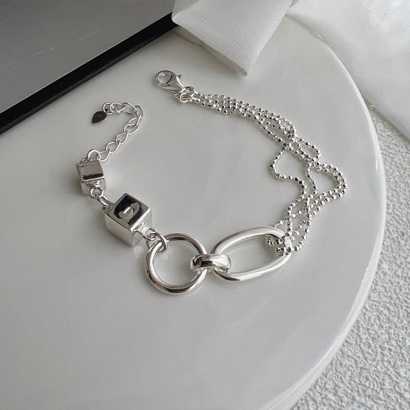 Multi-Layer Splicing High-End Bracelet Women S Models, Dongdaemun, Korea, Cold Wind, Light Luxury Niche
Multi-Layer Splicing High-End Bracelet Women S Models, Dongdaemun, Korea, Cold Wind, Light Luxury Niche
