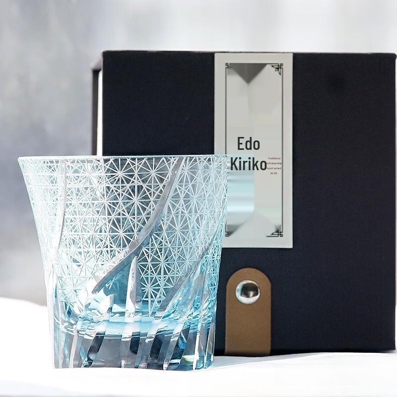 Hand-Carved Japanese Edo Kiriko Whiskey Glass
Hand-Carved Japanese Edo Kiriko Whiskey Glass