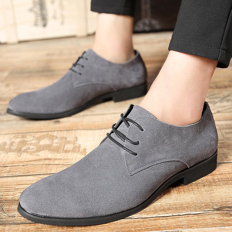 2025 autumn and winter new men s business casual fashion leather shoes British retro Korean version of young men s shoes 38
2025 autumn and winter new men s business casual fashion leather shoes British retro Korean version of young men s shoes 38