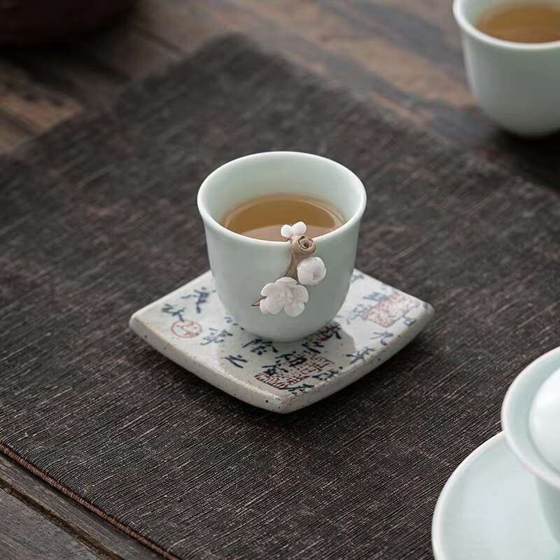 Creative Ru Kiln Handmade Knead Plum Blossom Master Cup Household Ceramic Tea Cup Tea Ceremony Customized Teaset Gift Packaging
Creative Ru Kiln Handmade Knead Plum Blossom Master Cup Household Ceramic Tea Cup Tea Ceremony Customized Teaset Gift Packaging