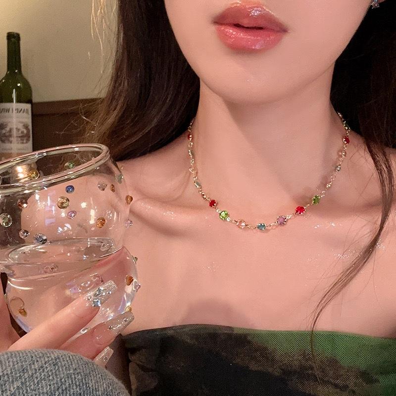 Luxury Shiny Zircon Square Choker Necklaces for Women Exquisite Crystal Short Sexy Necklace Wedding Bride Jewelry Gift
Luxury Shiny Zircon Square Choker Necklaces for Women Exquisite Crystal Short Sexy Necklace Wedding Bride Jewelry Gift