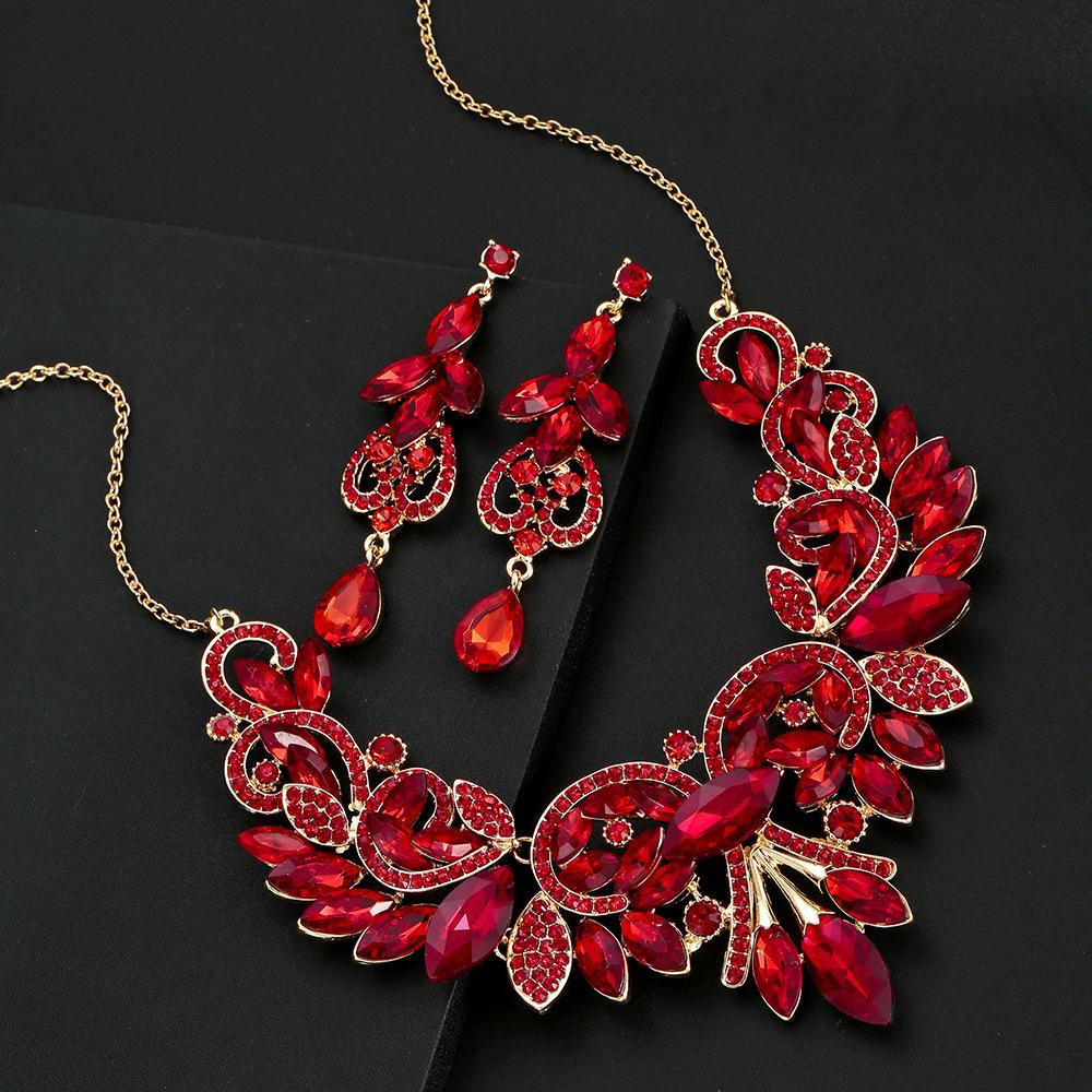 Fashion suit Earrings Necklace Accessories Two-piece set Luxury banquet dress Versatile European and American exaggerated style
Fashion suit Earrings Necklace Accessories Two-piece set Luxury banquet dress Versatile European and American exaggerated style