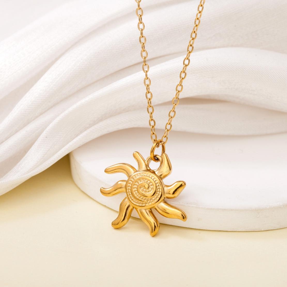 Stainless Steel Gold Color Sun Pendant Necklace Waterproof Clavicle Chain Fashion Jewelry Gift for Woman 40-45 cm
Stainless Steel Gold Color Sun Pendant Necklace Waterproof Clavicle Chain Fashion Jewelry Gift for Woman 40-45 cm