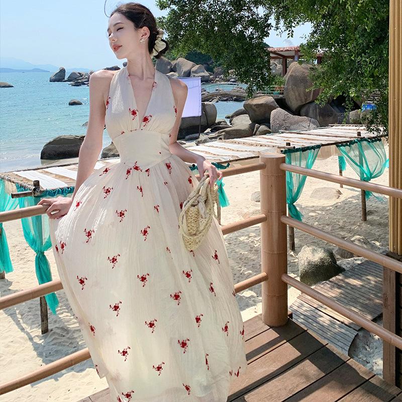 Sexy Printed Deep Neck Halter Neck Dress Women s French Sweet Waist Thin Big Swing Dress S
Sexy Printed Deep Neck Halter Neck Dress Women s French Sweet Waist Thin Big Swing Dress S