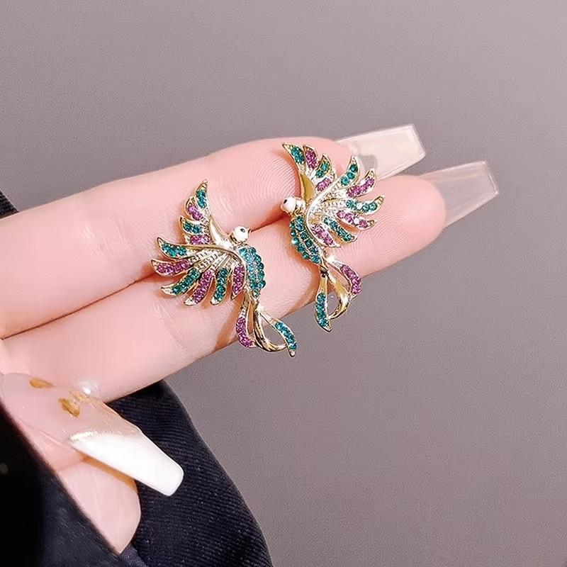 Huitan Colorful Phoenix Bird Stud Earrings for Women Personality Ear Accessories Hip Hop Girls Cocktail Party Aesthetic Zircon
Huitan Colorful Phoenix Bird Stud Earrings for Women Personality Ear Accessories Hip Hop Girls Cocktail Party Aesthetic Zircon