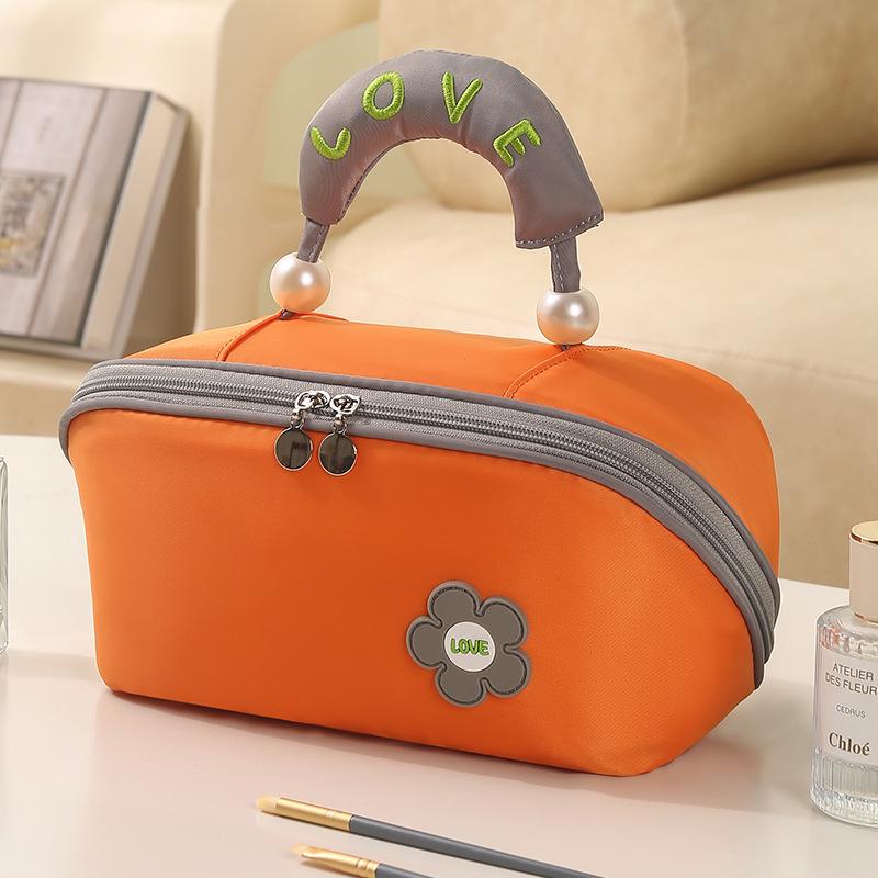 Luxurious Pearl Pillow Large Capacity Portable Makeup and Toiletry Bag помаранчевий
Luxurious Pearl Pillow Large Capacity Portable Makeup and Toiletry Bag помаранчевий