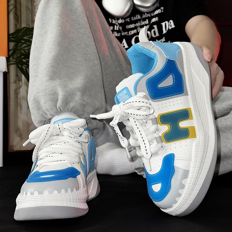 Новые модные туфли, увеличивающие рост изнутри, мужские туфли на платформе, повседневная обувь, корейская версия, легкие туфли с мягкой подошвой и низким верхом для пап, мужские туфли 44
Новые модные туфли, увеличивающие рост изнутри, мужские туфли на платформе, повседневная обувь, корейская версия, легкие туфли с мягкой подошвой и низким верхом для пап, мужские туфли 44