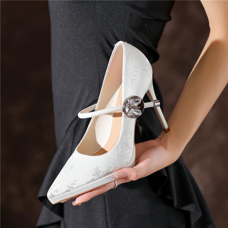 8899-5 Китайский стиль Чонсам Подиум Острый носок Шпильки для женщин 38 грязно-белый
8899-5 Китайский стиль Чонсам Подиум Острый носок Шпильки для женщин 38 грязно-белый