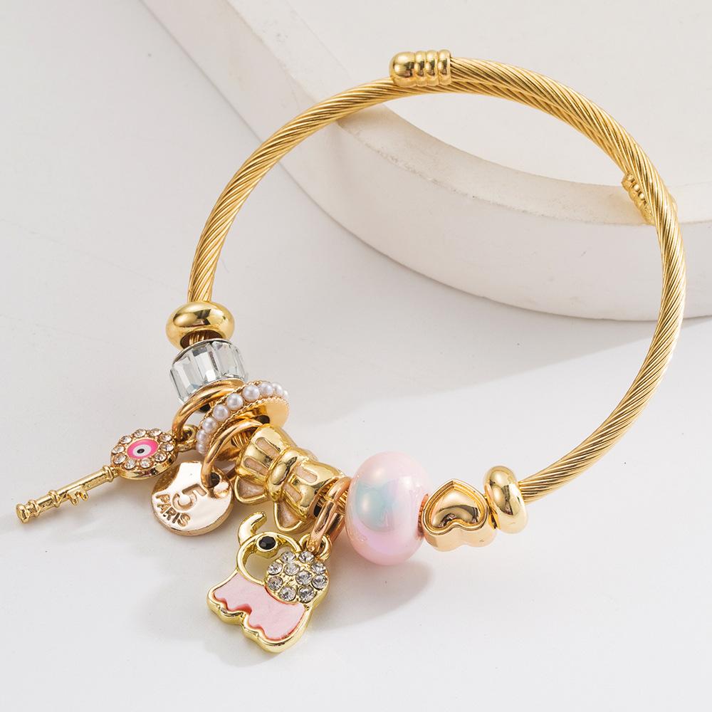 Браслет с подвеской в виде слона, ключа и буквы, универсальный, регулируемый, для подруг розовый
Браслет с подвеской в виде слона, ключа и буквы, универсальный, регулируемый, для подруг розовый