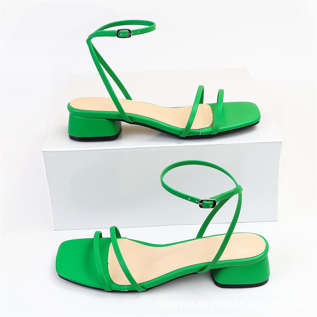 Ladies summer open-toed square head thick heel one-pedal women s shoes versatile and comfortable word with high-heeled sandals 43 зелений
Ladies summer open-toed square head thick heel one-pedal women s shoes versatile and comfortable word with high-heeled sandals 43 зелений