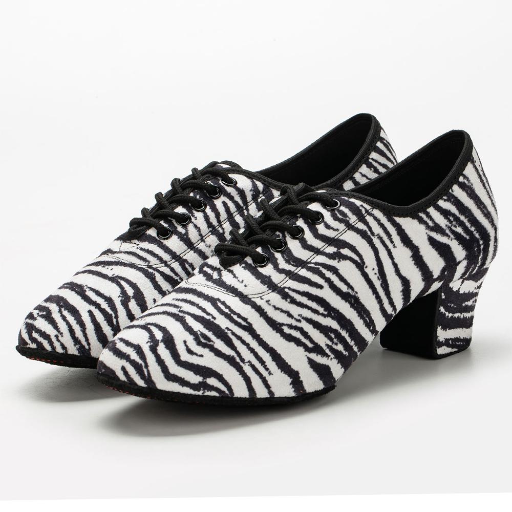 Обувь для латинских танцев Женская джазовая бальная танцевальная обувь для обучения взрослых женщин танго обувь женская каблук 5 см размер кроссовок 37
Обувь для латинских танцев Женская джазовая бальная танцевальная обувь для обучения взрослых женщин танго обувь женская каблук 5 см размер кроссовок 37