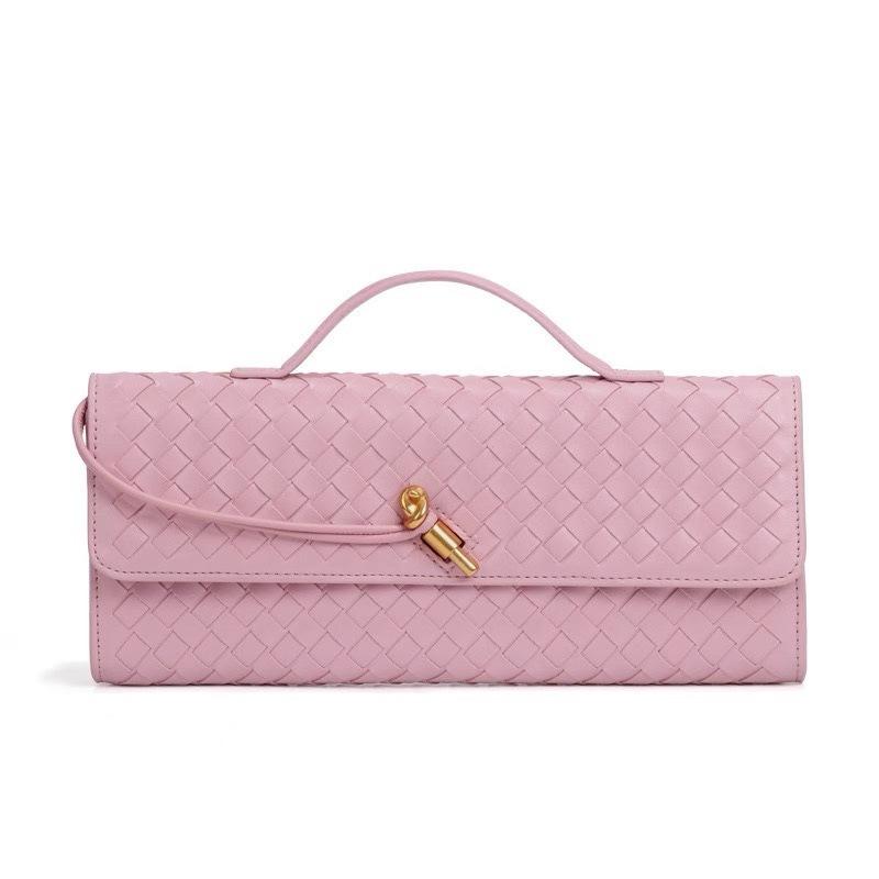 Simple hand-woven soft leather small square bag horizontal square organ bag solid color niche baguette women s bag
Simple hand-woven soft leather small square bag horizontal square organ bag solid color niche baguette women s bag