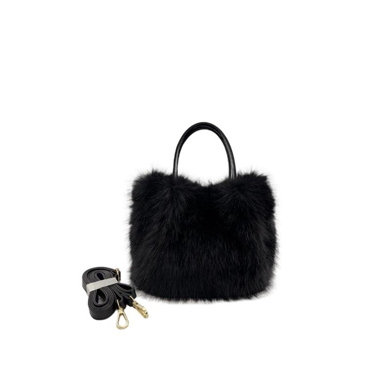 Autumn and winter new imitation fox hair vegetable basket bag tote bag small square bag single shoulder portable messenger women s bag 465# 23*16*15 чорний
Autumn and winter new imitation fox hair vegetable basket bag tote bag small square bag single shoulder portable messenger women s bag 465# 23*16*15 чорний