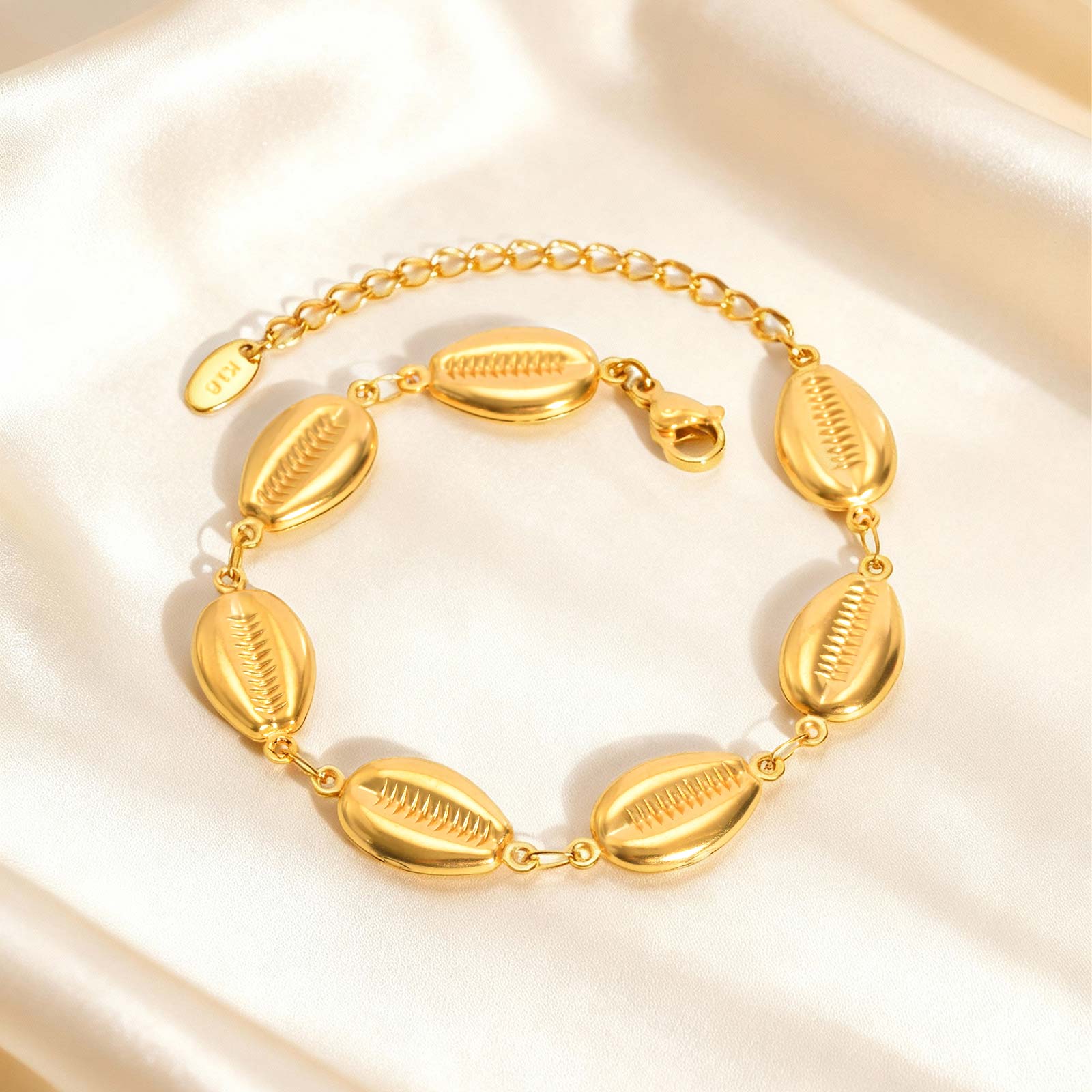 Exaggerated Hollow Thread Plate Bracelet for Women,Stainless Steel 18K Gold Plated Heart Chain Bracelets,Trendy Jewelry Gift
Exaggerated Hollow Thread Plate Bracelet for Women,Stainless Steel 18K Gold Plated Heart Chain Bracelets,Trendy Jewelry Gift