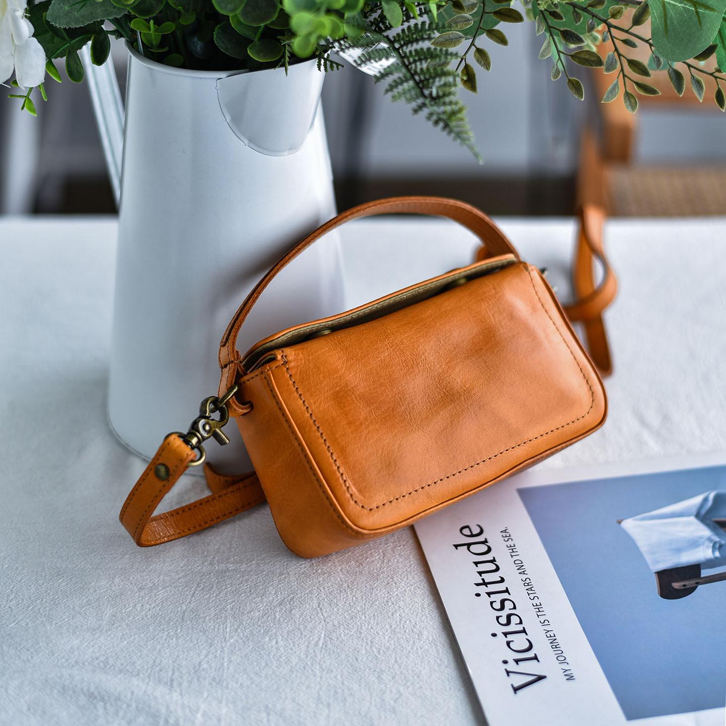 Johnature High Quality Genuine Leather Simple Small Bag Women s Handbag Versatile Shoulder Crossbody Bags помаранчевий
Johnature High Quality Genuine Leather Simple Small Bag Women s Handbag Versatile Shoulder Crossbody Bags помаранчевий