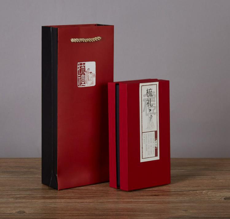 Натуральный гребень для массажа из зеленого сандала в форме дельфина – Многофункциональный гребень для меридианов головы в подарочной коробке
Натуральный гребень для массажа из зеленого сандала в форме дельфина – Многофункциональный гребень для меридианов головы в подарочной коробке