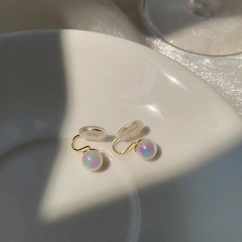 Mermaid Ji Pearl Temperament Ear Clips Without Ear Piercings, High-End Sense, Simple Girl Niche Design Earrings
Mermaid Ji Pearl Temperament Ear Clips Without Ear Piercings, High-End Sense, Simple Girl Niche Design Earrings
