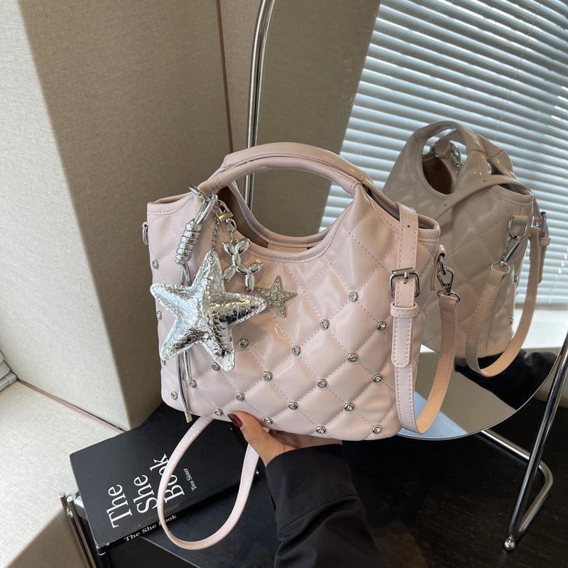 Pentagram women s niche exquisite mother and child bag design sense fashionable versatile high sense shoulder bag messenger bag
Pentagram women s niche exquisite mother and child bag design sense fashionable versatile high sense shoulder bag messenger bag