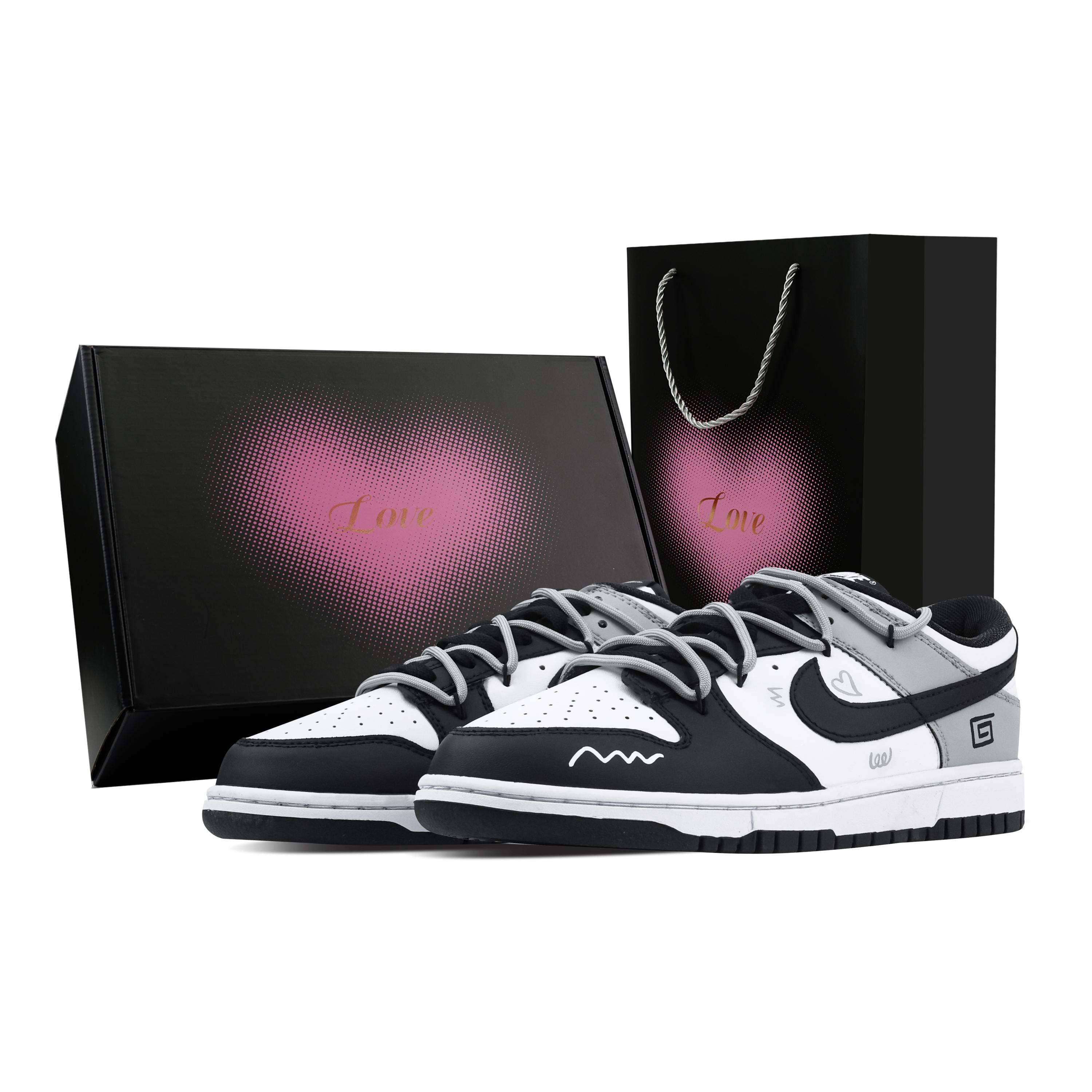 Nike Dunk Simple Heart Trace 1 Heart Box Abrasion Resistant Low top Skateboard Shoes Unisex Black Gray HF5441-100(Team773-1-) 42.5
Nike Dunk Simple Heart Trace 1 Heart Box Abrasion Resistant Low top Skateboard Shoes Unisex Black Gray HF5441-100(Team773-1-) 42.5