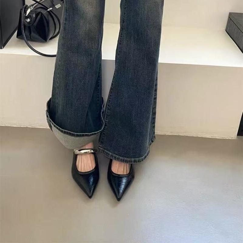 Модные женские шлепанцы с острым носком 2025 Новая летняя мода Женские мюли с мелким вырезом Удобная обувь для улицы Женские шлепанцы на одно слово 35 чёрный
Модные женские шлепанцы с острым носком 2025 Новая летняя мода Женские мюли с мелким вырезом Удобная обувь для улицы Женские шлепанцы на одно слово 35 чёрный