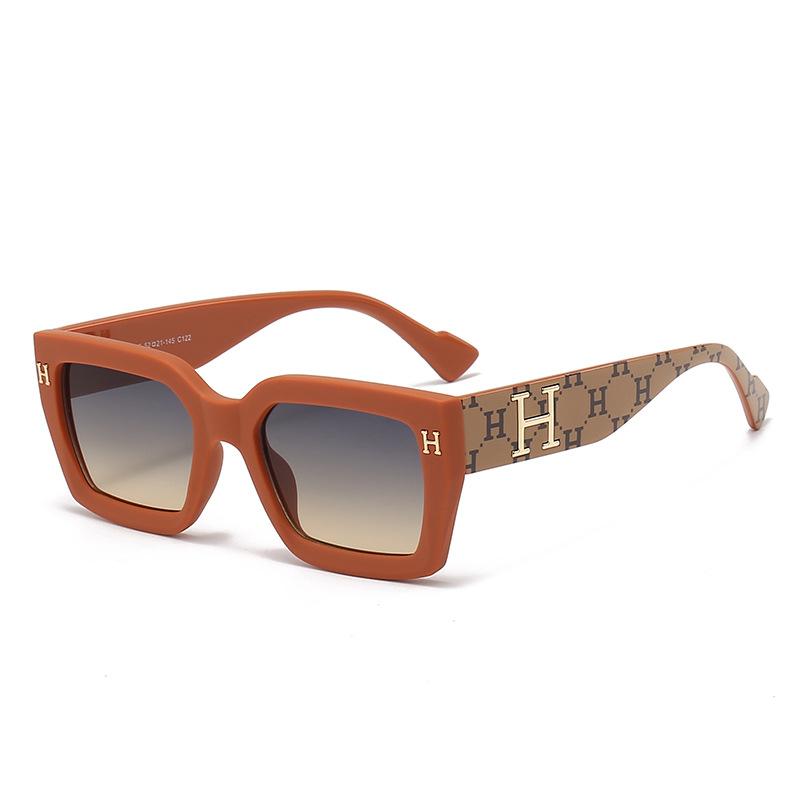 New And New Luxury Fashion Box Sunglasses Ladies High Sense Sunshade Sunglasses
New And New Luxury Fashion Box Sunglasses Ladies High Sense Sunshade Sunglasses